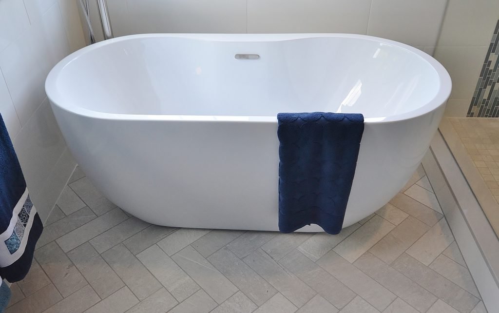 McFadden MAster Bath 06-29-20 021