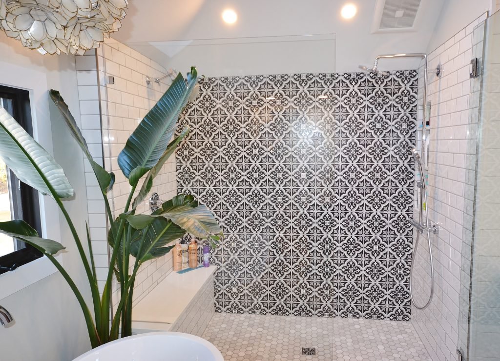 Wilding master bath 009